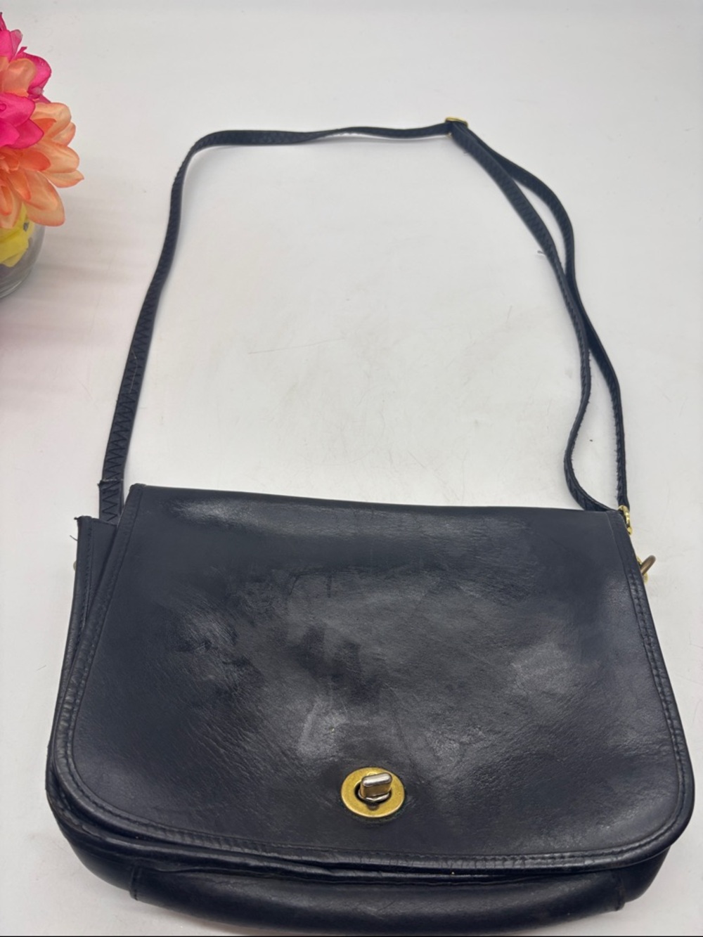 Hunt Club Classic Black Leather Crossbody Bag - Timeless Everyday Style